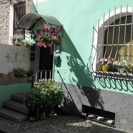 Casa Campanula Tatil Evi Pontedassio